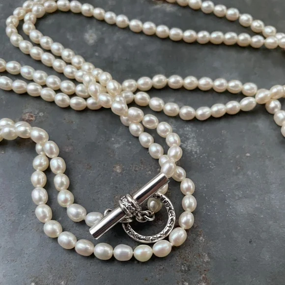 Slane & Slane Pearl 48" Necklace w/ diamond-encrusted toggle clasp - Picture 3 of 7